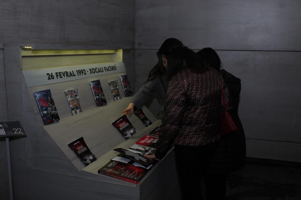 Soyqırımı Memorial Kompleksində 31 mart Azərbaycanlıların soyqırımının 105-ci,  26 fevral-Xocalı faciəsinin  31-ci ildönümü  ərəfəsində Azərbaycan Dövlət Pedoqoji Universitetinin Quba filialının  tarix-coğrafiya fakultəsinin III kurs tələbələri üçün mühazirə və  ekskursiya təşkil edilmişdir.