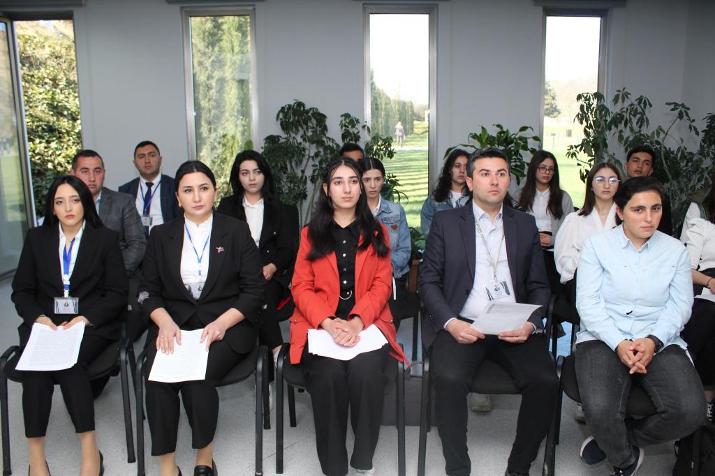 نظمت مجمع التذكاري للإبادة الجماعية فى قوبا ومركز قوبا الإقليمي "أسان خيدمة" ندوة علمية بعنوان "الإبادة الجماعية والجرائم ضد الإنسانية"