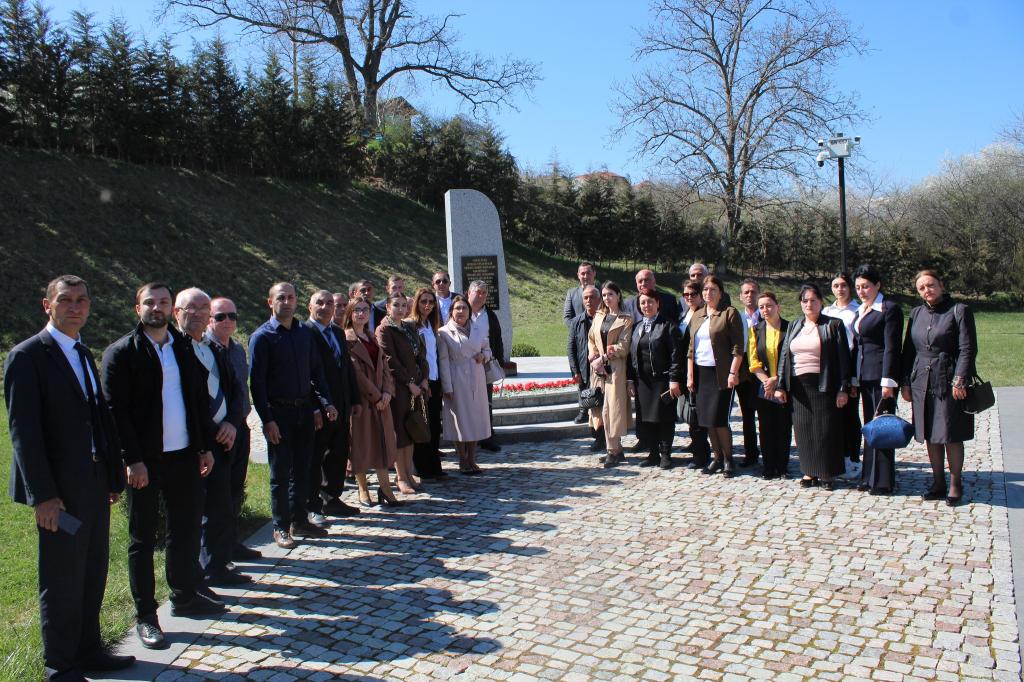 1918-ci il azərbaycanlıların soyqırımının 105-ci ildönümü ərəfəsində Soyqırımı Memorial Kompleksinə gələn ziyarətçilərin sayında artım müşahidə olunur.