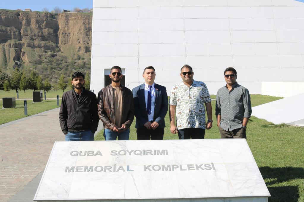 31 Mart Azərbaycanlıların Soyqırımı Günü ərəfəsində Memorial Kompleksə ziyarətçi axını davam etməkdədir. Ziyarət edənlər arasında Quba Dövlət Sosial-İqtisadi Kollecinin müəllim heyəti, ümumtəhsil məktəblərinin müəllim və şagirdləri, eləcə də xarici qonaqlar var.
