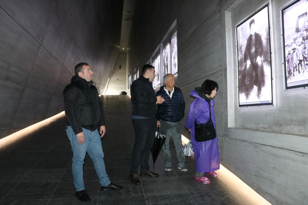 31 Mart Azərbaycanlıların Soyqırımı Günü ərəfəsəində Memorial Kompleksi İrəli İctimai Birliyinin, Quba Gənclər İdman İdarəsinin, Azərbaycan Dövlət Pedaqoji Universitetinin Quba filialının,  "Security Operations Services" Məhdud Məsuliyyətli Cəmiyyətinin əməkdaşları, xarici qonaqlar, ümumtəhsil müəssisələrinin müəllim və şagird heyəti ziyarət ediblər.