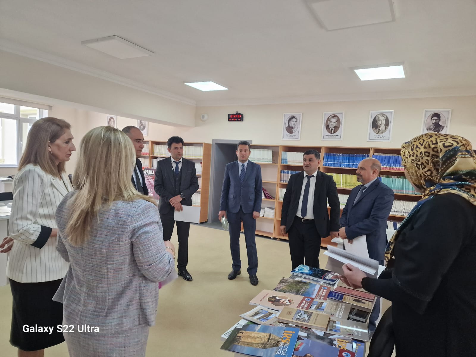 عقد المجمع التذكاري للإبادة الجماعية والمدرسة الثانوية العامة رقم 320 في بلدة موشفيجاباد ، فى مقاطعة غاراداغ مؤتمرا مشتركة تحت عنوان " دراسة حقائق المجازر الأذربيجانيين الجماعية من منظور التاريخي و السياسي