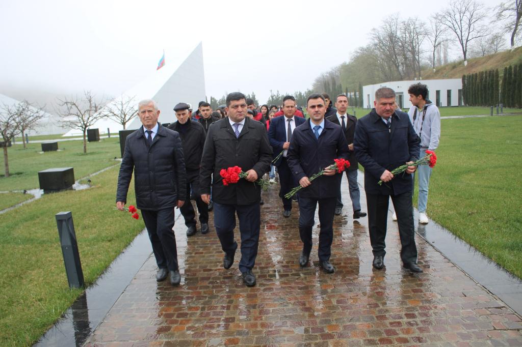 31 Mart Azərbaycanlıların Soyqırımı Günü ərəfəsəində Memorial Kompleksi İrəli İctimai Birliyinin, Quba Gənclər İdman İdarəsinin, Azərbaycan Dövlət Pedaqoji Universitetinin Quba filialının,  "Security Operations Services" Məhdud Məsuliyyətli Cəmiyyətinin əməkdaşları, xarici qonaqlar, ümumtəhsil müəssisələrinin müəllim və şagird heyəti ziyarət ediblər.