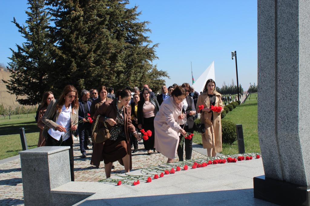 1918-ci il azərbaycanlıların soyqırımının 105-ci ildönümü ərəfəsində Soyqırımı Memorial Kompleksinə gələn ziyarətçilərin sayında artım müşahidə olunur.