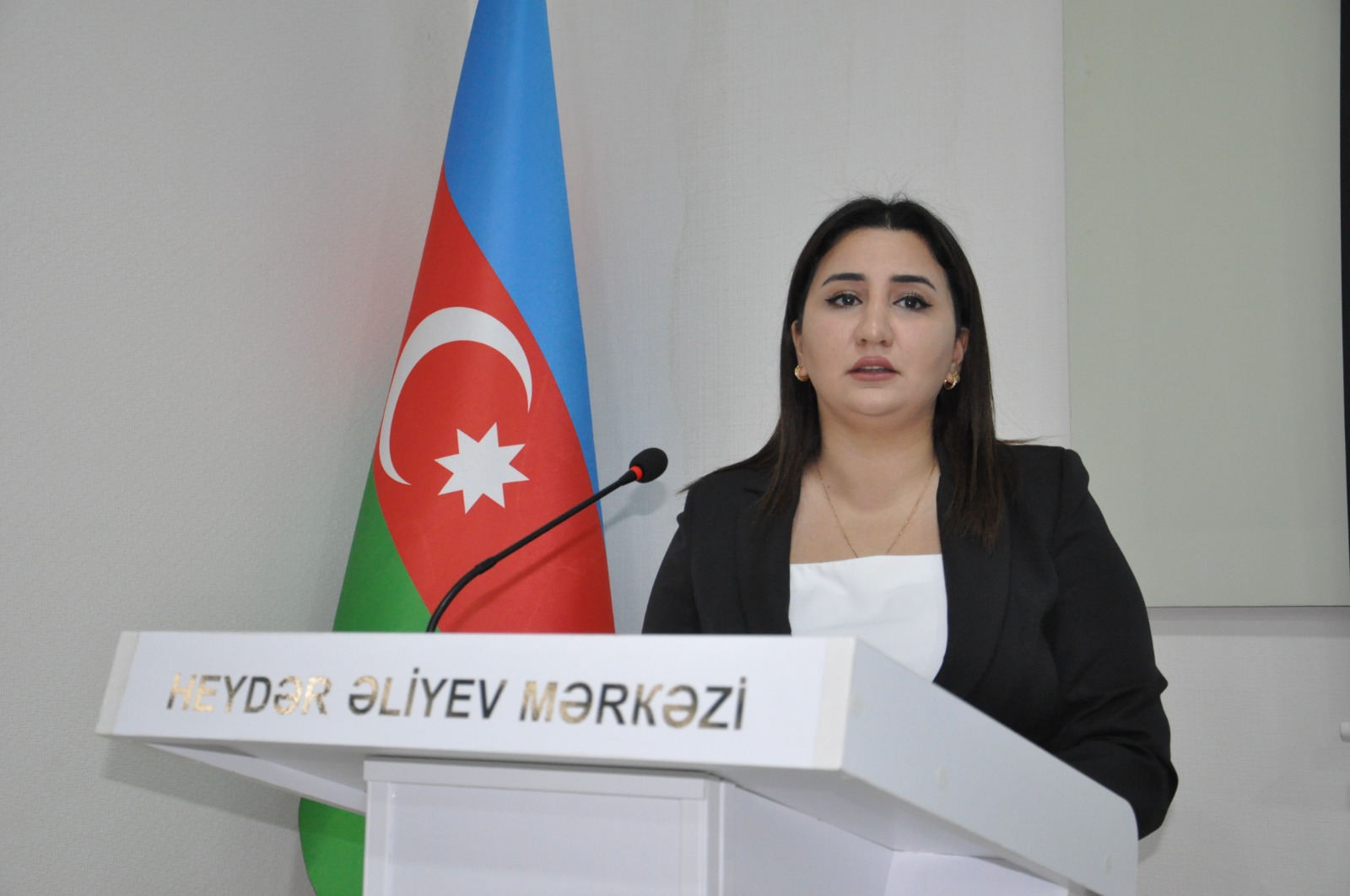 The next event held by the Genocide Memorial Complex in connection with the "Year of Heydar Aliyev" and the 105th anniversary of the March 31 genocide of Azerbaijanis was on the topic of "Historical significance of Great Leader Heydar Aliyev's decree on the genocide of Azerbaijanis dated March 26, 1998."  Officials of Beylagan District Executive Power, staff of the Beylagan District Representation of Kurdamir Regional Culture Department, Museum of History and Local History, House of Culture, Centralized Library System, as well as teachers and students of educational institutions throughout the region participated in the event held at the Beylagan Heydar Aliyev Center.