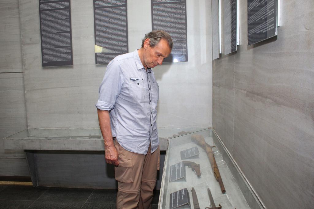 During their trip to Azerbaijan, a group of American journalists and media experts paid a visit to the "Genocide Memorial Complex" located in Guba city.