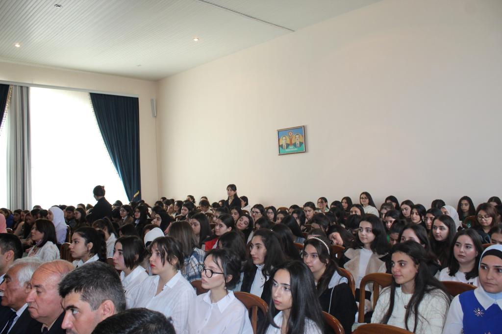 Soyqırımı Memorial Kompleksi və Bakı Qızlar Universitetinin birgə təşkilatçılığı ilə “Ulu Öndər Heydər Əliyevin mədəni  irsimizin qorunmasında rolu” mövzusunda respublika elmi-praktik konfrans keçirilmişdir.