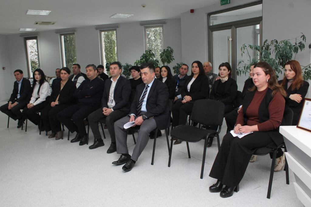 An educational event addressing the subject "Cases of corruption against human rights" took place at the "Genocide Memorial Complex" in the city of Guba. The participants included Bahruz Efendiyev, the head of the Northern Regional Center of the Ombudsman, Dr. Rakhshanda Bayramova, the director of the "Genocide Memorial Complex" in Guba, and approximately 30 employees from the complex.