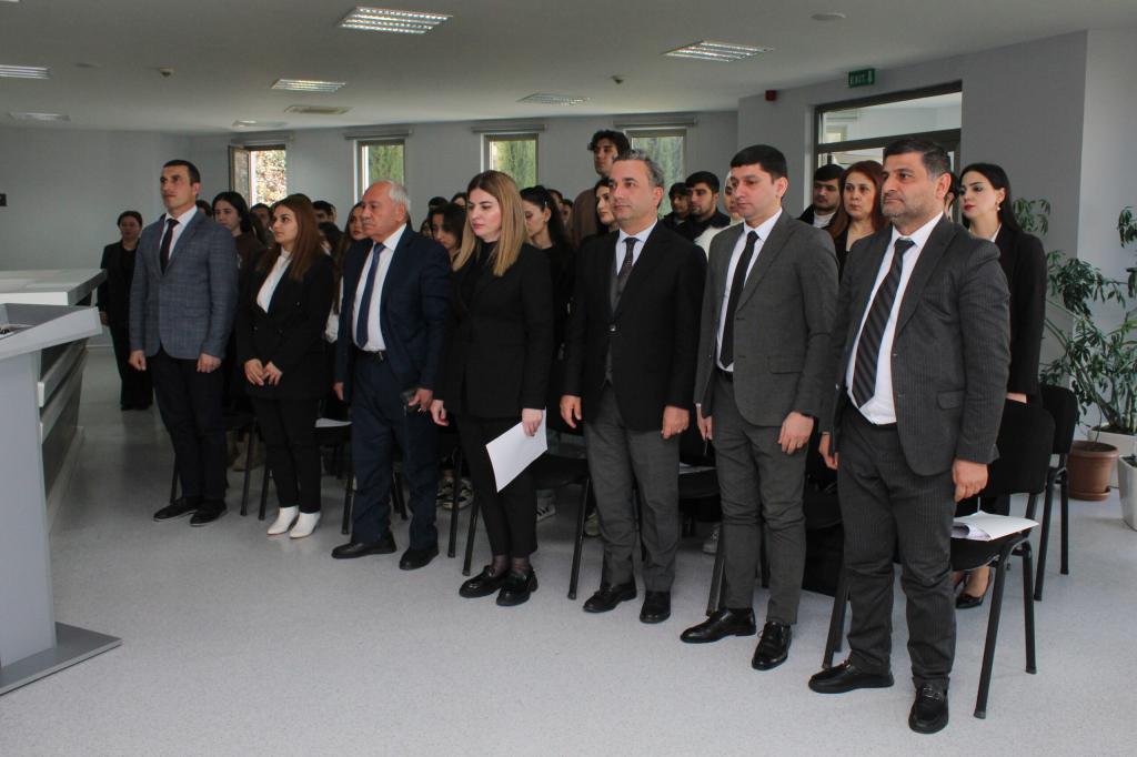 في مدينة قوبا، تم عقد الندوة العلمية "يوم الإبادة الجماعية الأذربيجانيين" بالتعاون بين "المجمع التذكاري للإبادة" في قوبا وكرسي "العلوم السياسية والاجتماعية" في جامعة أذربيجان.