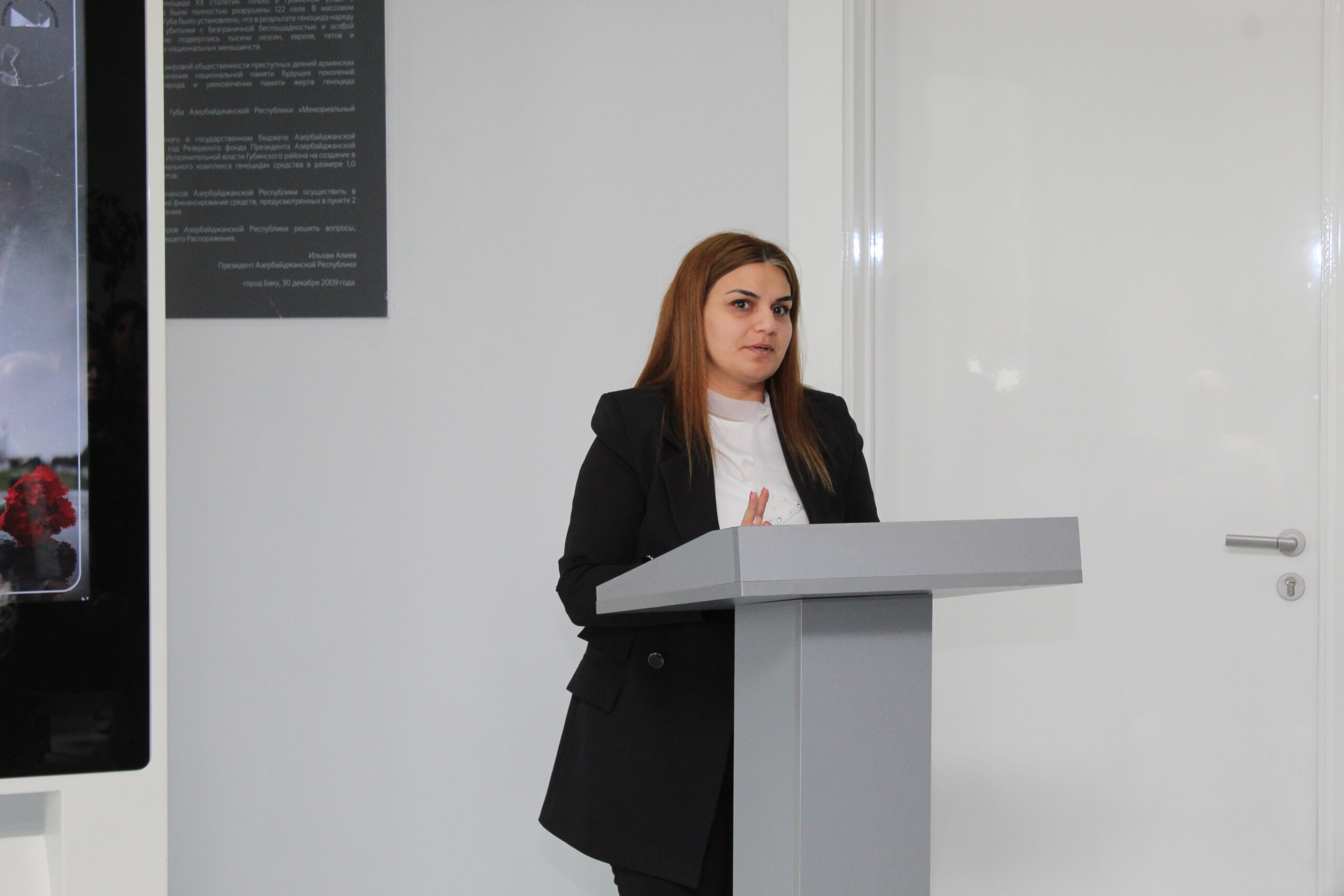 في مدينة قوبا، تم عقد الندوة العلمية "يوم الإبادة الجماعية الأذربيجانيين" بالتعاون بين "المجمع التذكاري للإبادة" في قوبا وكرسي "العلوم السياسية والاجتماعية" في جامعة أذربيجان.