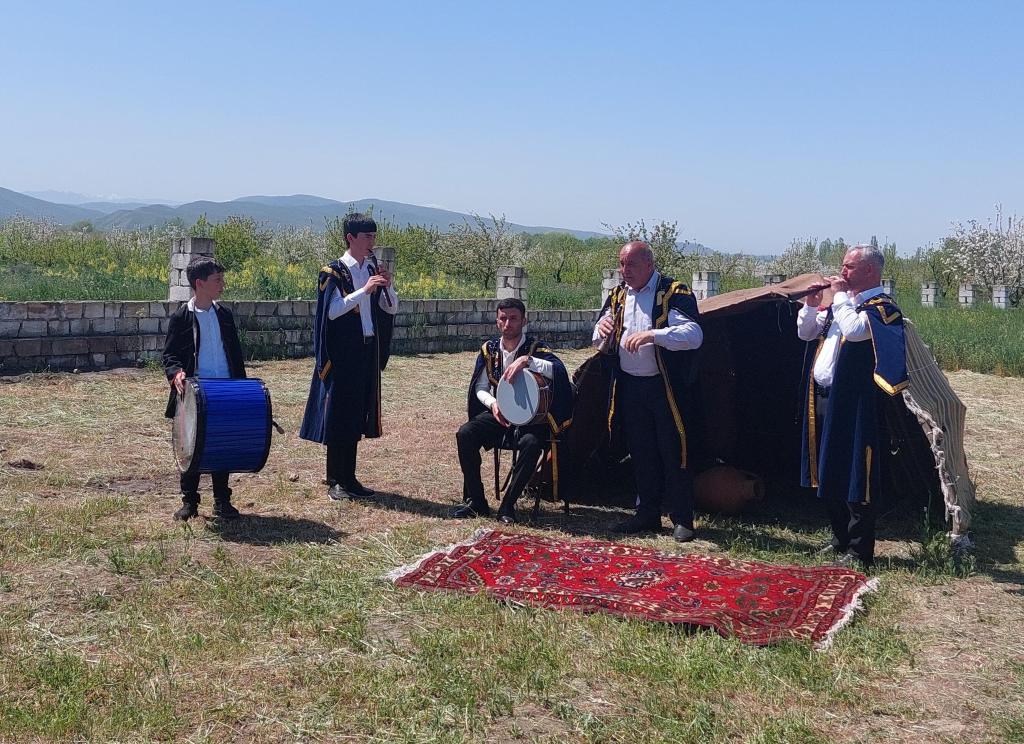 18 Aprel - Beynəlxalq Abidələr və Tarixi Yerlər Günü, eləcə də Yaşıl Dünya naminə Həmrəylik İli ilə əlaqədar Çıraqqala-Şabran Dövlət Tarix- Mədəniyyət Qoruğu və Quba şəhərində “Soyqırımı Memorial Kompleksi”nin birgə təşkilatçılığı, Şabran RİH-nin, H.Əliyev Mərkəzinin, Şabran rayon Mərkəzləşdirilmiş Kitabxana Sisteminin və Xəqani Poeziya evinin nümayəndələrinin iştirakı ilə “Abidələrimizi qoruyaq və təbliğ edək” adlı tədbir keçirilmişdir.