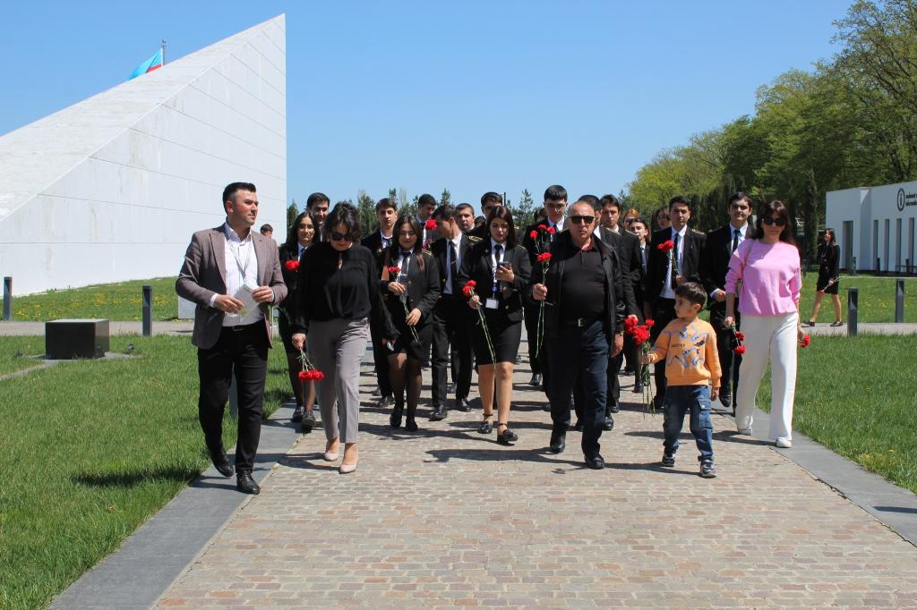 18 Aprel Beynəlxalq Abidələr və Tarixi Yerlər Günü ilə əlaqədar Kompleksə ziyarətçi axını davam etməkdədir.
