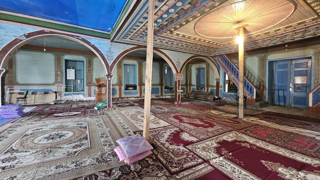 في مدينة قوبا، قام موظفو "مجمع تذكاري للإبادة الجماعية" بزيارة مسجد هندور غومبزلي الواقع في قرية نوجادي الأولى ومسجد السيدلار في قرية تانغالتي بمناسبة يوم المتاحف الدولي في 18 مايو.