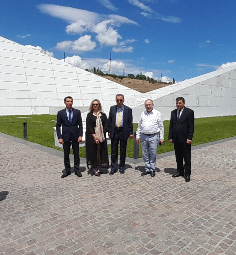 The delegation of the Bukhara Jewish Congress of the USA and Canada visited the Genocide Memorial Complex during their trip to Guba, where they received detailed information about the genocides of 1918.