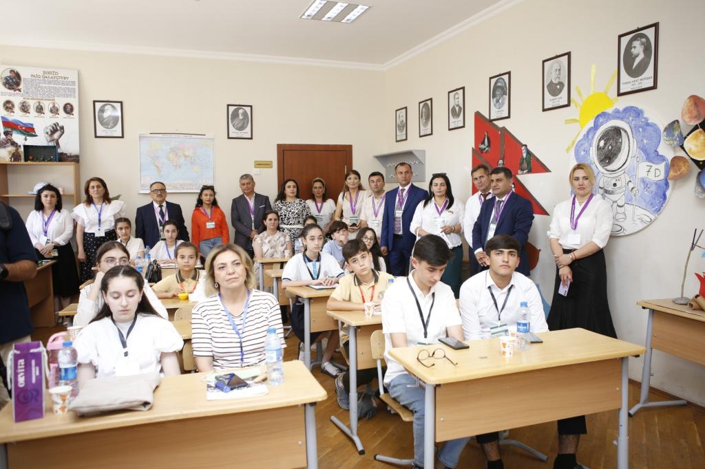 S.C.Pişəvəri adına Respublika humanitar fənlər gimnaziyasında "Yaşıl dünya naminə həmrəylik ili"nə həsr olunmuş "Azərbaycanda elm və təhsilə şagird baxışı" mövzusunda IV şagird respublika elmi-praktik konfransı keçirilib.