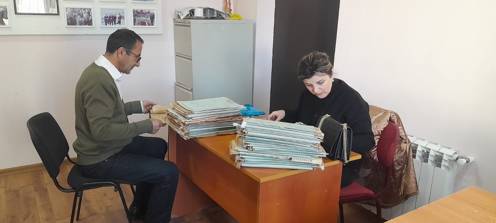 In the next phase of collaboration between the “Genocide Memorial Complex” and the Quba branch of the State Archive of the Republic of Azerbaijan, staff members from the Scientific Research, Exhibition, and Fund Department of the Complex—Ulkar Zeynalova, Islam Aslanov, and Emin Ulubayov—initiated research at the Quba Archive Office on the topic “The Quba Region During the Repression Years” (1930s–1940s).