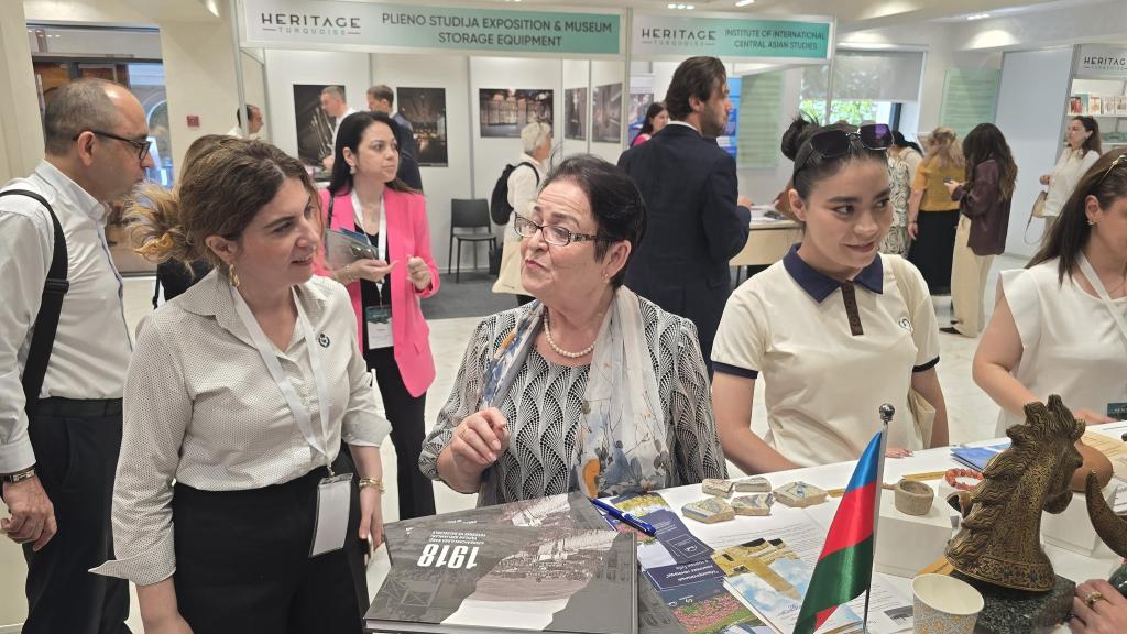 28-30 may 2025-ci il tarixlərində Özbəkistanın Səmərqənd şəhərində keçirilən “Heritage Turqoise: Restovrasiya, Arxeologiya, Muzeyşünaslıq, Kitabxanaçılıq, Texnologiyalar” adlı sərgi və konfransda Azərbaycanın tarixi həqiqətlərini, mədəni irsini, arxeoloji abidələrini tanıtmaq məqsədilə Azərbaycan Respublikası Mədəniyyət Nazirliyinin təşkilatçılığı ilə Mədəni İrsin Qorunması, İnkişafı və Bərpası üzrə Dövlət Xidmətinin nümayəndələri və xidmətin tabeliyində olan 7 Tarix və Mədəniyyət qoruğunun rəhbər və əməkdaşları iştirak ediblər.