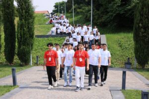 Gənclər və İdman Nazirliyi, Qərbi Azərbaycan İcması, Bakı Dövlət Universiteti, “ASAN Könüllüləri” təşkilatı və “Regional İnkişaf” İctimai Birliyinin birgə təşkilatçılığı ilə Quba rayonunda keçirilən “Tarixin izi ilə: yaddaşımız gələcəyimizdir” III gənclər düşərgəsinin iştirakçıları Quba şəhərində 