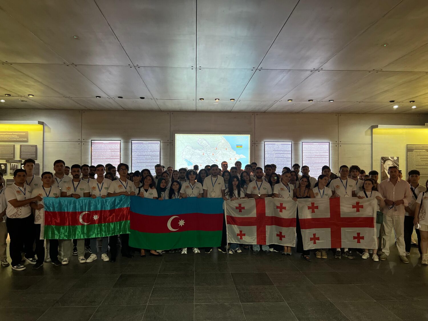 В рамках Азербайджано-Грузинской «Недели молодёжи» участники II Международного лагеря Азербайджанской и Грузинской молодёжи, проходящего в Губе, посетили Мемориальный Комплекс Геноцида. Посетителям было сообщено, что обнаружение массового захоронения во время раскопок, проведённых в 2007 году в городе Губа, является ярким доказательством геноцида, совершённого армянами против мирного населения Азербайджана в 1918 году.