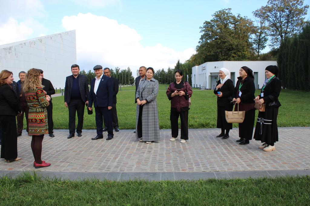 Azərbaycan Dövlət Pedaqoji Universitetinin Quba filialının və Quba şəhərində “Soyqırımı Memorial Kompleksi”nin əməkdaşlığı çərçivəsində özbəkistanlı müəllimlər üçün təlim keçirilib.