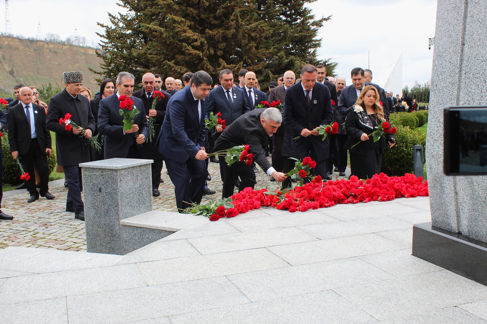 31 mart azərbaycanlılara qarşı törədilmiş soyqırımların 108-ci ildönümü ilə bağlı Soyqırımı Memorial Kompleksində Azərbaycan Respublikası Mədəniyyət Nazirliyi yanında Mədəni İrsin Qorunması, İnkişafı və Bərpası üzrə Dövlət Xidməti, Quba rayonu İcra Hakimiyyəti və Quba şəhərində “Soyqırımı Memorial Kompleksi”nin birgə təşkilatçılığı ilə anım tədbiri-kütləvi ziyarət keçirilib.